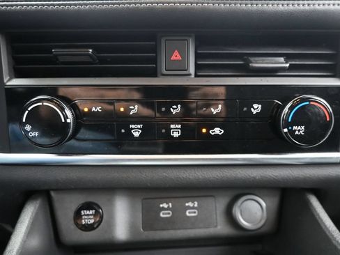 Used 2024 Nissan Rogue S AWD/4WD image 21