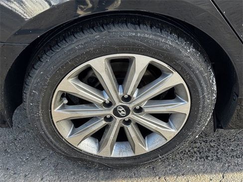 Used 2016 Hyundai Sonata Limited image 12