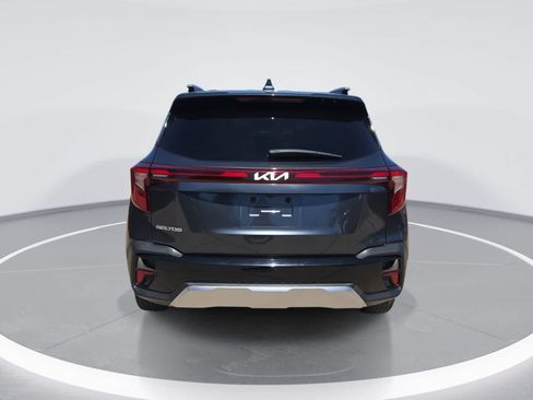 Used 2025 Kia Seltos S FWD image 7