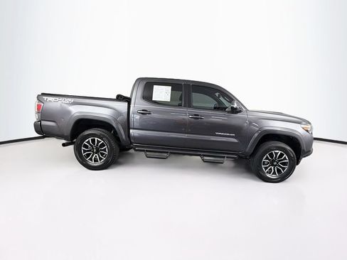 Used 2022 Toyota Tacoma TRD Sport w/ Technology Package AWD/4WD image 11