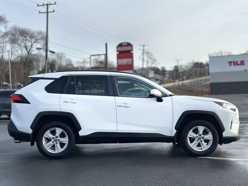 Used 2020 Toyota RAV4 XLE image 8