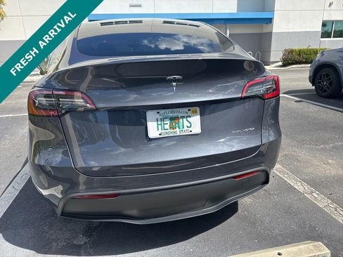 Used 2023 Tesla Model Y Long Range image 22
