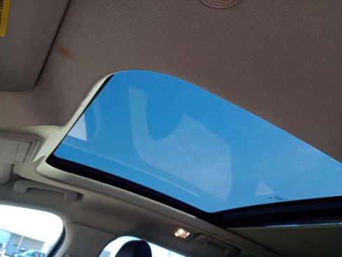 Used 2020 Ford Escape SE Sport image 10