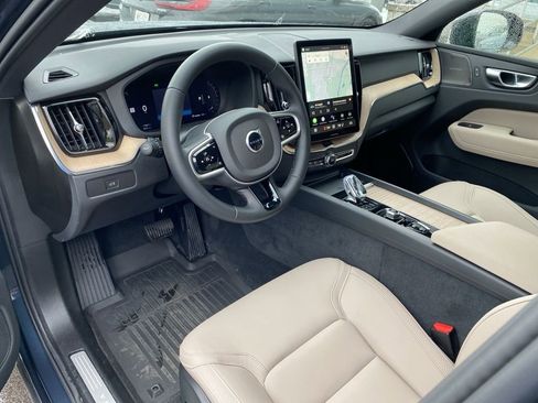 Used 2026 Volvo XC60 B5 Plus w/ Protection Package Premier image 7