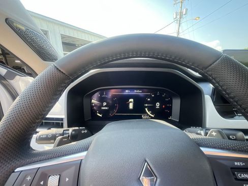 New 2025 Mitsubishi Outlander SE image 15