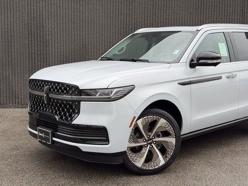 New 2026 Lincoln Navigator Black Label image 2