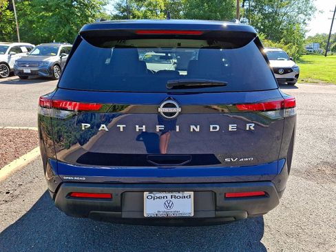 Used 2022 Nissan Pathfinder SV AWD/4WD image 4