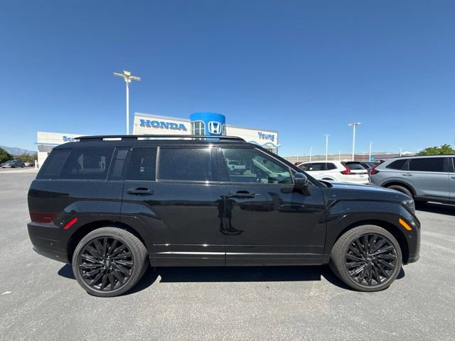 Used 2025 Hyundai Santa Fe Calligraphy AWD/4WD image 3