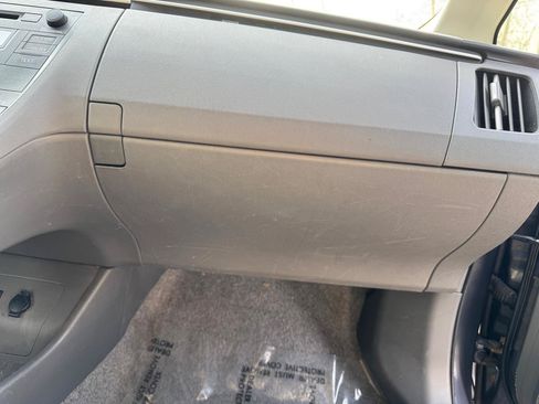 Used 2010 Toyota Prius Five FWD image 37