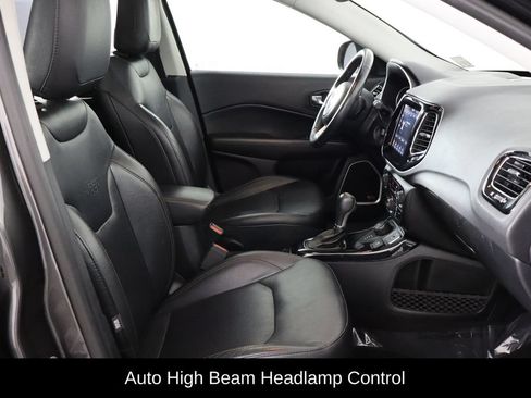 Used 2018 Jeep Compass Limited w/ Navigation Group AWD/4WD image 17