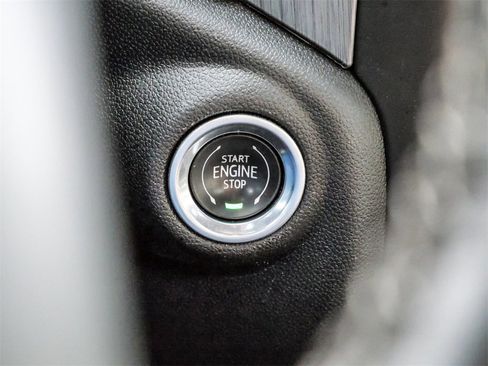 Used 2023 GMC Sierra 2500 Denali w/ Denali Black Diamond Edition image 33