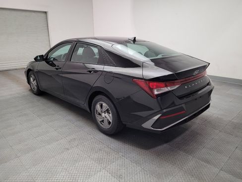 Used 2025 Hyundai Elantra SE FWD image 5