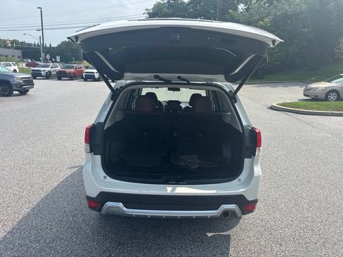 Used 2022 Subaru Forester Touring AWD/4WD image 12