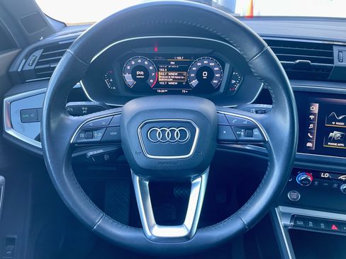 Used 2020 Audi Q3 2.0T Premium w/ Convenience Package AWD/4WD image 21