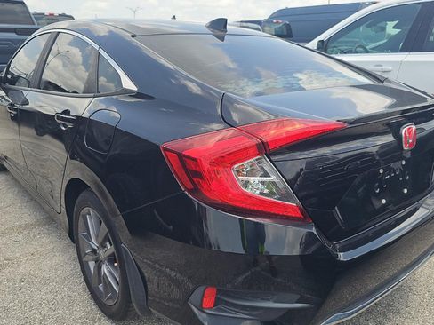 Used 2019 Honda Civic EX image 6