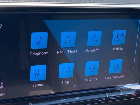 Certified 2026 Volkswagen Atlas SE w/ Panoramic Sunroof Package FWD image 13