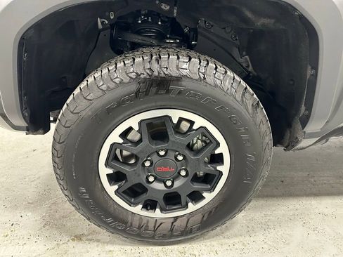 Used 2025 Toyota Tacoma TRD Off-Road image 65