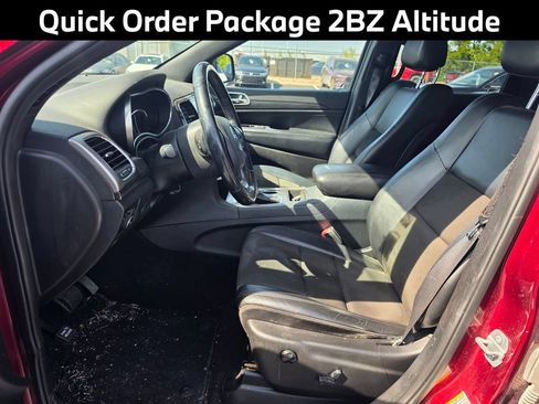 Used 2020 Jeep Grand Cherokee Altitude AWD/4WD image 4