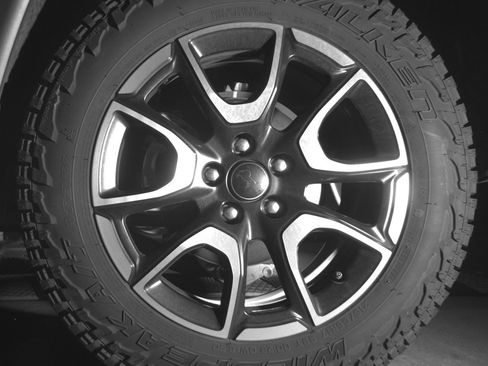 Used 2025 Jeep Compass Trailhawk image 14