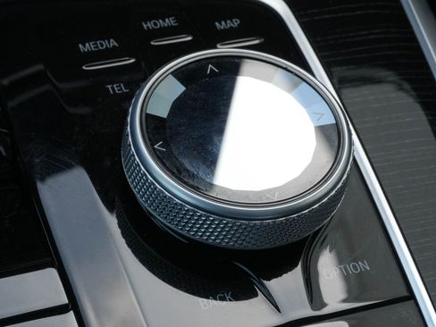 Used 2026 BMW X7 M60i image 23