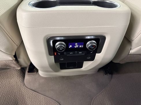 Used 2022 GMC Yukon Denali image 36
