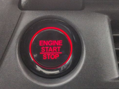 Certified 2025 Honda Pilot Black Edition image 16