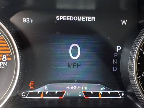 Used 2018 Jeep Cherokee Limited w/ Technology Group FWD image 18