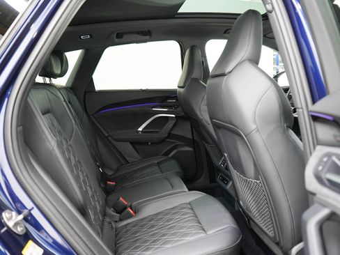 Used 2025 Audi SQ5 Premium Plus AWD/4WD image 12