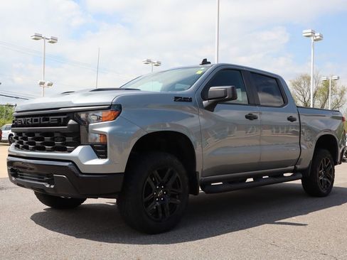 Used 2024 Chevrolet Silverado 1500 Custom Trail Boss AWD/4WD image 9
