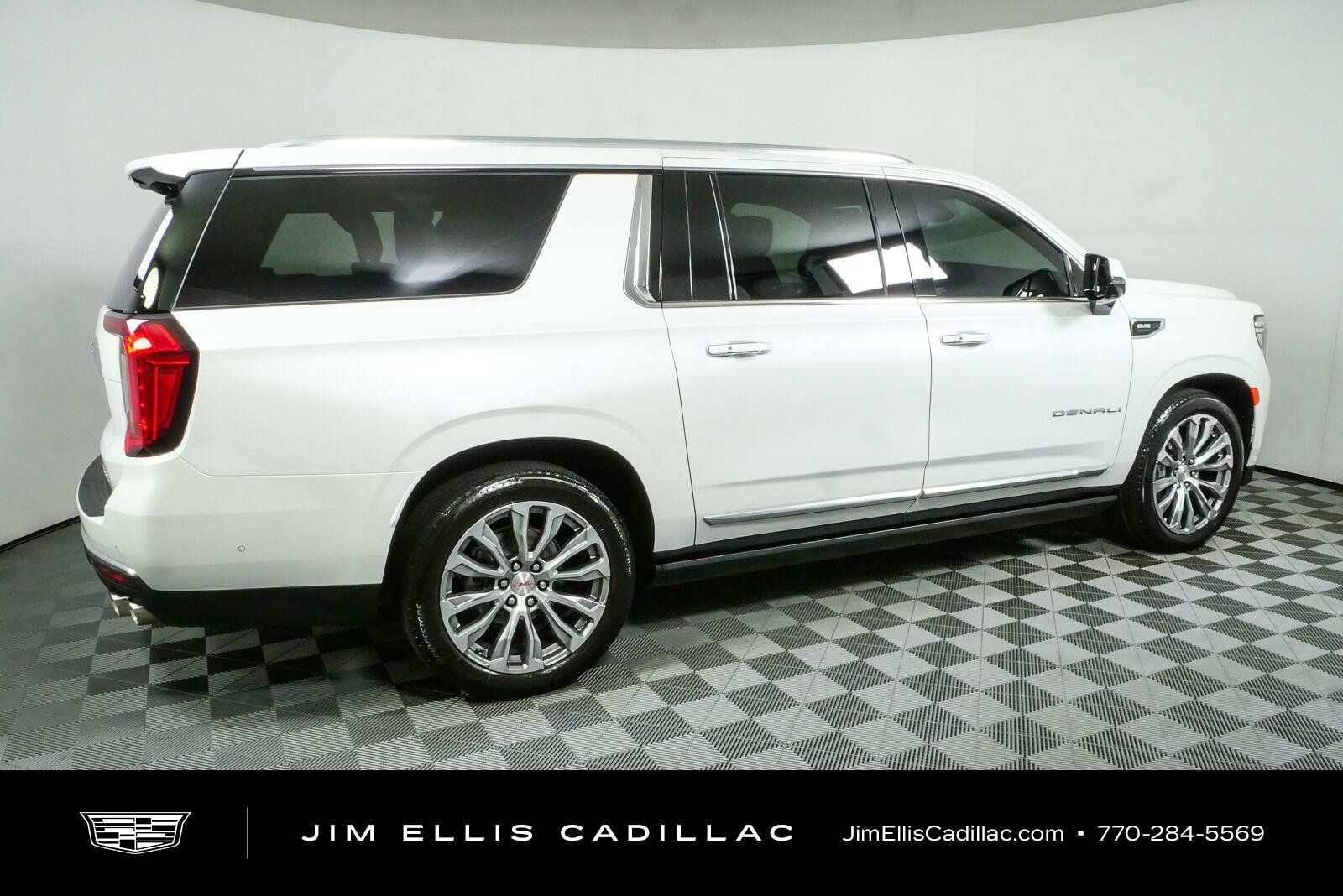 Used 2023 GMC Yukon XL Denali w/ Denali Reserve Package AWD/4WD image 2