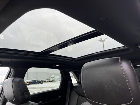 Used 2025 Cadillac XT5 Premium Luxury image 34