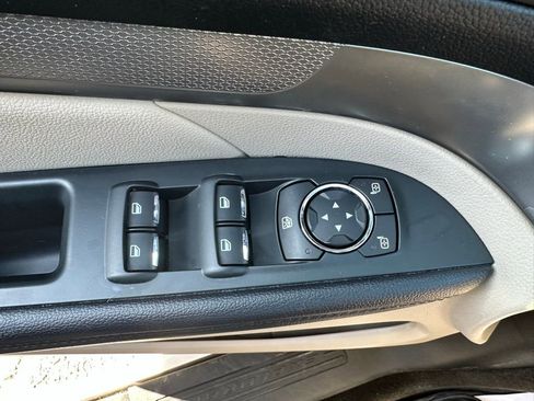 Used 2018 Ford Explorer XLT w/ Equipment Group 202A image 18