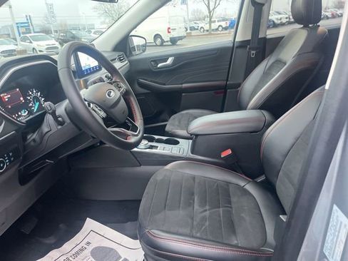 Certified 2022 Ford Escape SEL w/ SEL Stealth AWD Package image 23