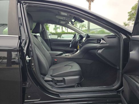 Certified 2024 Toyota Camry SE FWD image 9