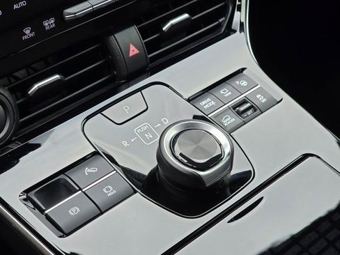 Certified 2024 Subaru Solterra AWD/4WD image 32