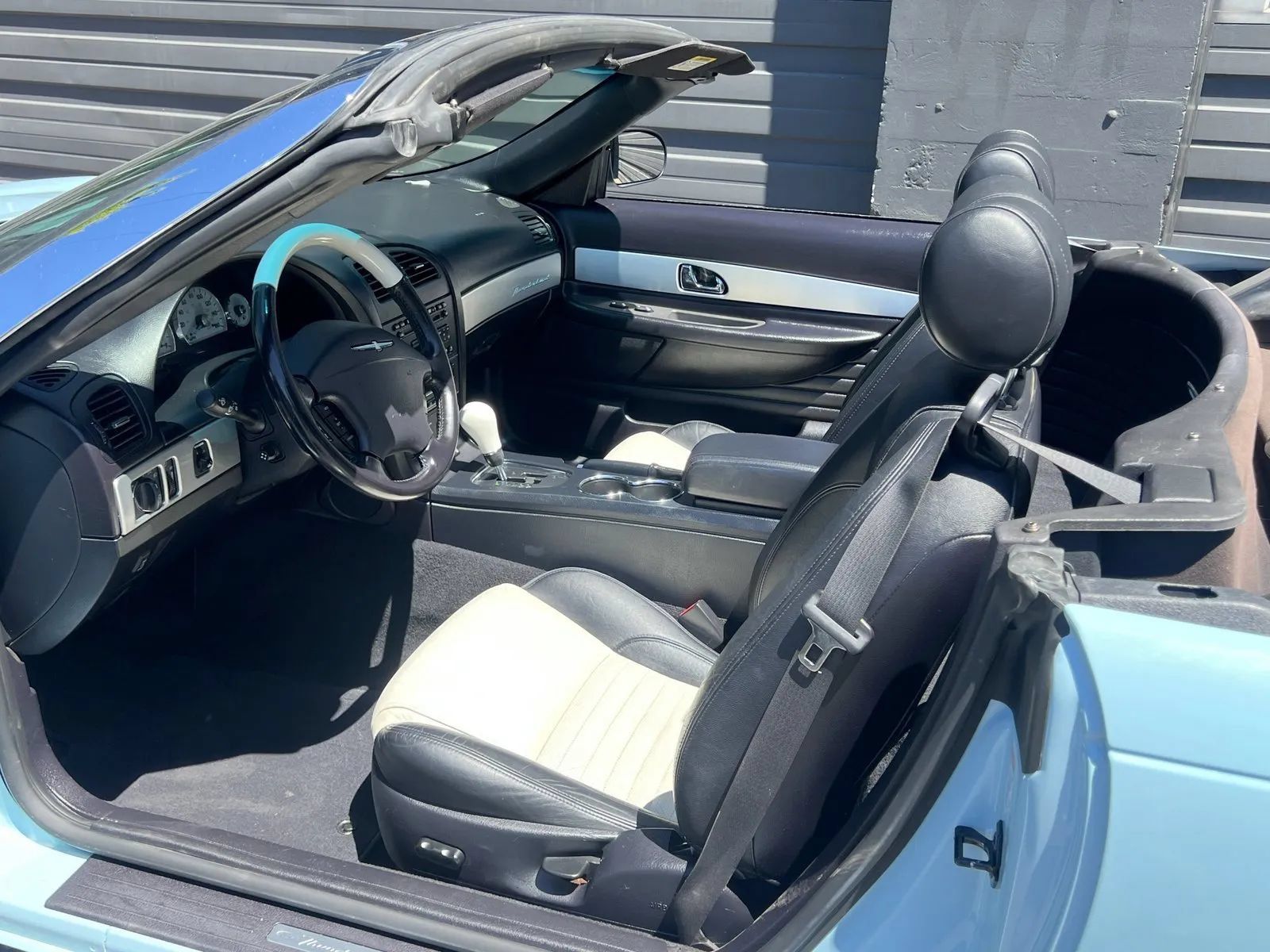 Used 2003 Ford Thunderbird RWD image 19