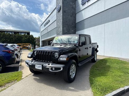 Used 2022 Jeep Gladiator Sport AWD/4WD image 8