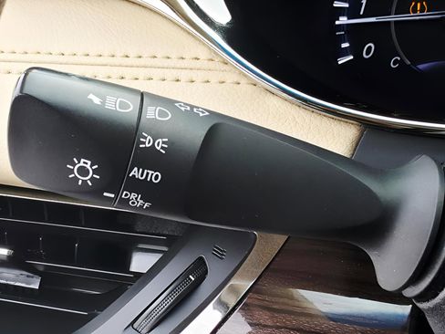 Used 2013 Toyota Avalon XLE image 23