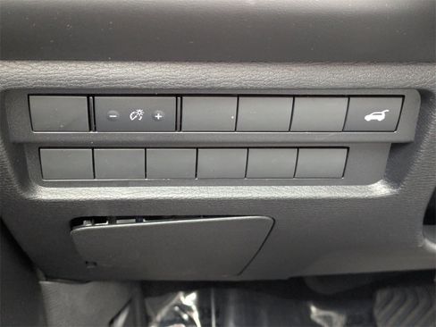 New 2025 Mitsubishi Outlander SE image 26