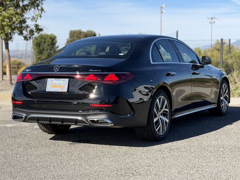 New 2026 Mercedes-Benz E 350 4MATIC Sedan image 8