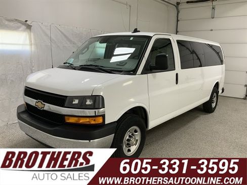 Used 2024 Chevrolet Express 3500 LT w/ LT Preferred Equipment Group image 1