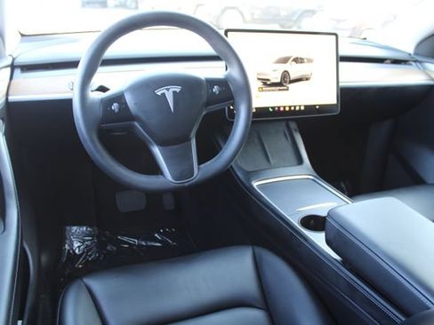 Used 2023 Tesla Model Y Long Range AWD/4WD image 14