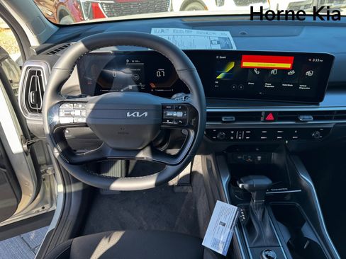 New 2026 Kia Sorento LX image 13