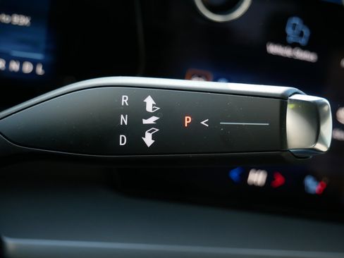 Certified 2025 Chevrolet Traverse LT image 16