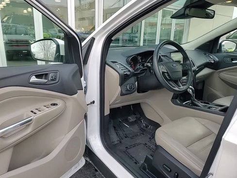 Used 2019 Ford Escape Titanium image 11