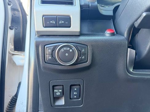 Used 2017 Ford F150 Lariat AWD/4WD image 28