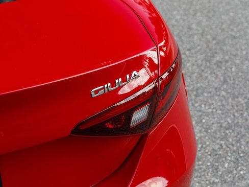 Used 2021 Alfa Romeo Giulia Ti Sport AWD/4WD image 39