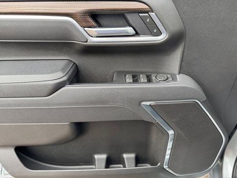 Used 2025 Chevrolet Silverado 1500 LT image 14