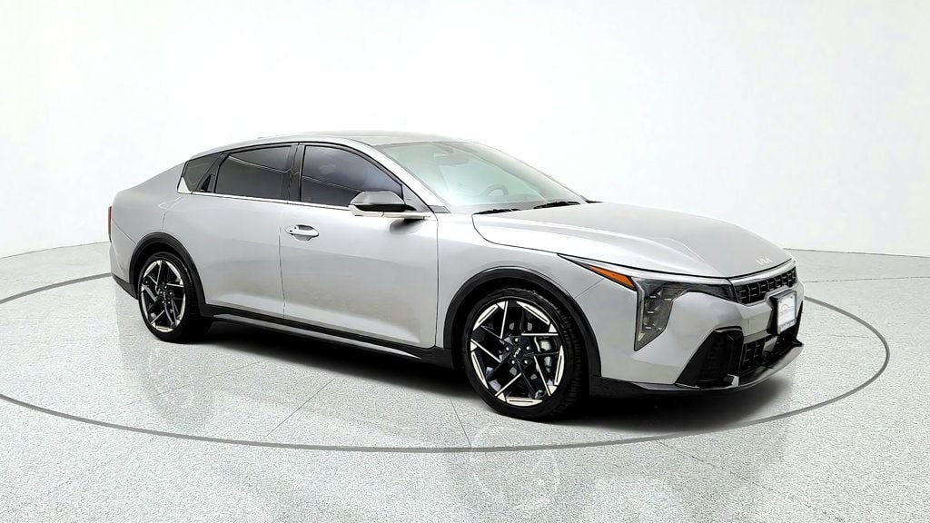 Used 2025 Kia K4 GT-Line FWD image 3