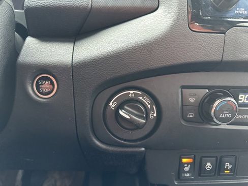 Used 2023 Nissan Frontier PRO-4X w/ Pro-4X Premium Package image 27